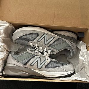 Brand new - New Balance 990 Women’s 8/Boys 6.5